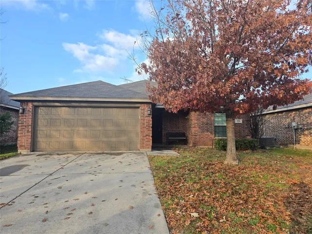 $1,850 | 124 Bridlewood Street, Azle, TX 76020