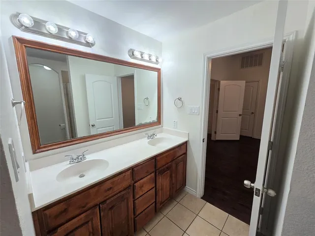 $1,850 | 124 Bridlewood Street, Azle, TX 76020