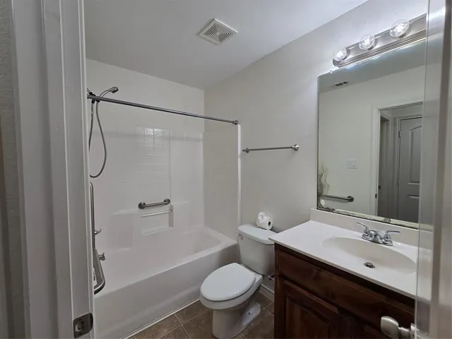 $1,850 | 124 Bridlewood Street, Azle, TX 76020