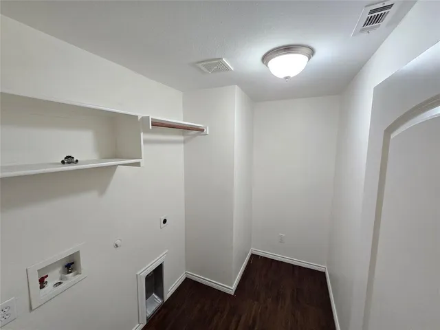 $1,850 | 124 Bridlewood Street, Azle, TX 76020