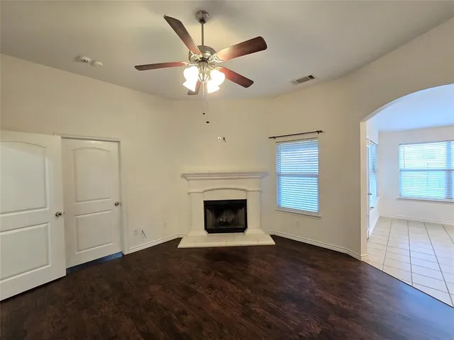 $1,850 | 124 Bridlewood Street, Azle, TX 76020