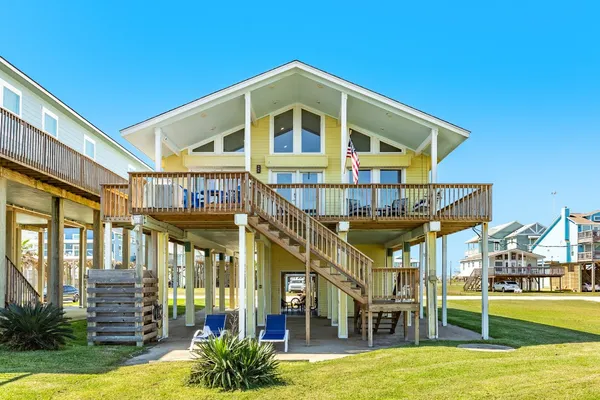 $359,900 | 12910 Buccaneer Parkway, Freeport, TX 77541