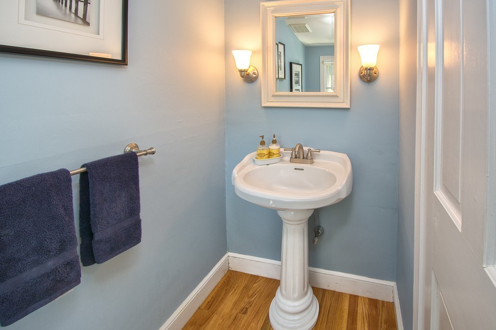 95 Captain Peirce Road Scituate, MA 02066 - Photo 8 of 21 Gallery Image 8