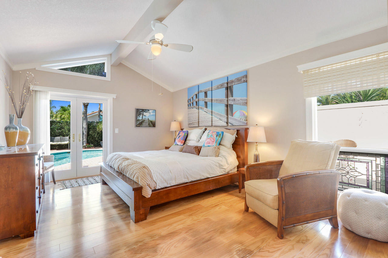 112 Bluefish Circle Jupiter, FL 33477 - Photo 14 of 28 Master bedroom