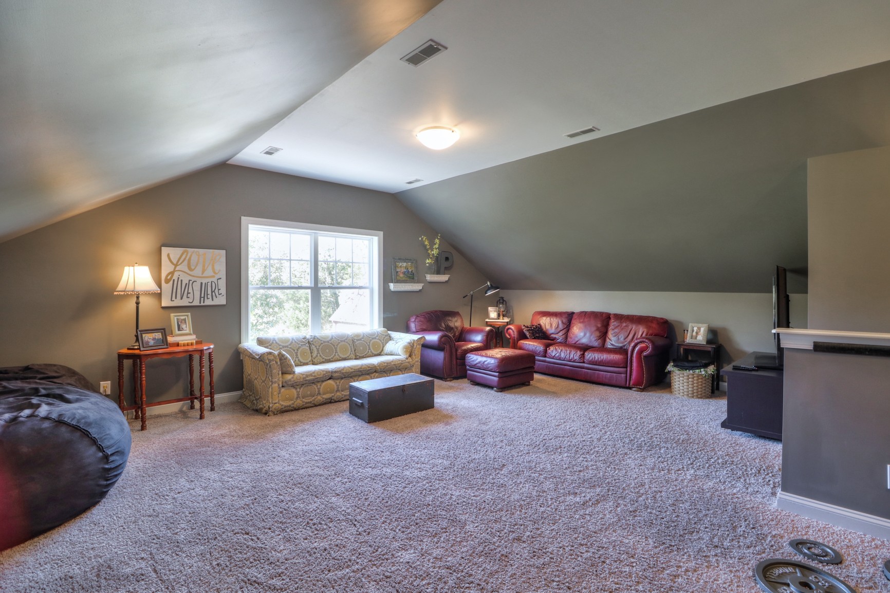 4275 Cairo Bend Road Lebanon, TN 37087 - Photo 33 of 41 a living room with furniture and a large window