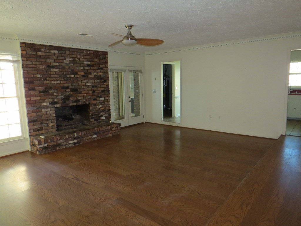 1208 North Ridge Drive Lexington, GA 40509 - Photo 3 of 20 Great room