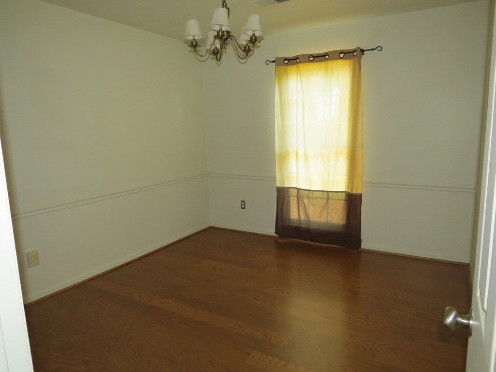 1208 North Ridge Drive Lexington, GA 40509 - Photo 5 of 20 Dining room