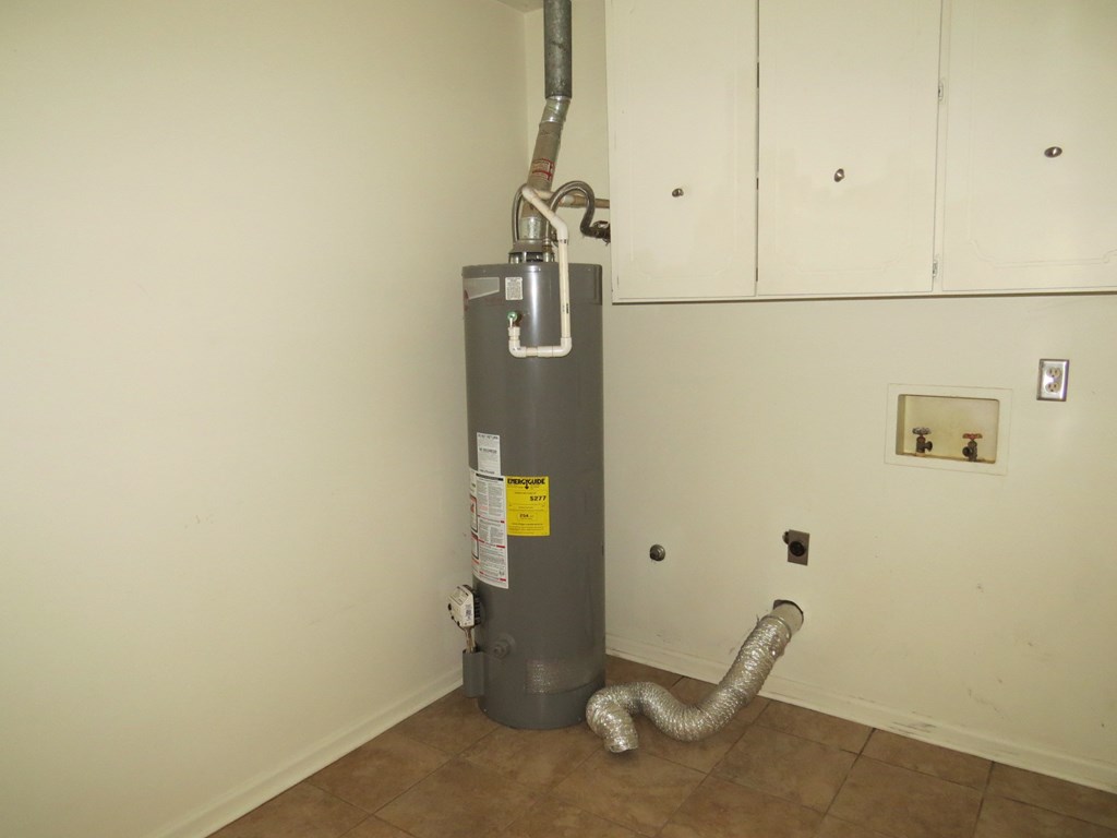 1208 North Ridge Drive Lexington, GA 40509 - Photo 10 of 20 Laundry room