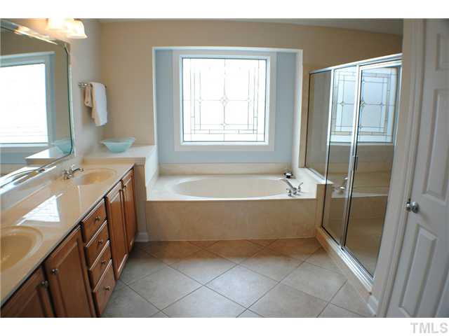 2511 Treen Street Raleigh, NC 27614 - Photo 14 of 25 Gallery Image 14
