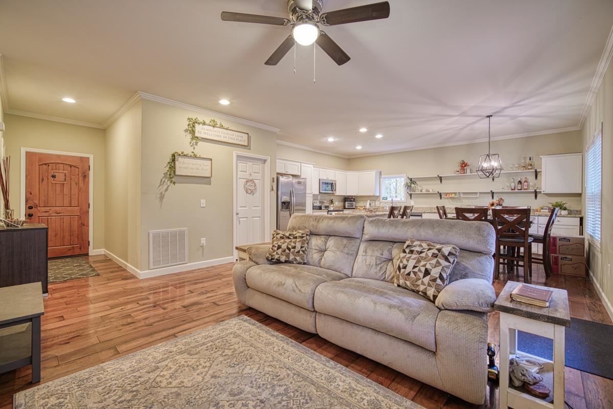 3214 Fairfield Road Chesnee, SC 29323 - Photo 4 of 31