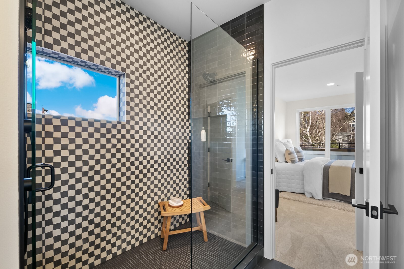 505 11th Avenue East Seattle, WA 98102 - Photo 17 of 33