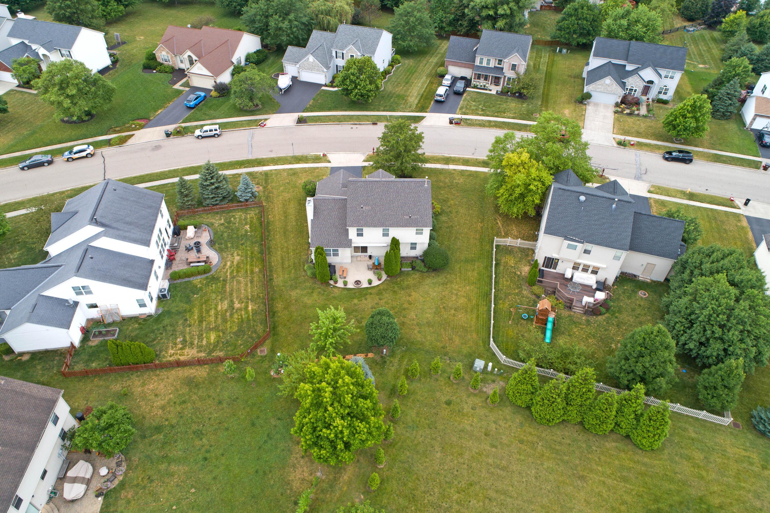 2136 Reeves Avenue Lewis Center, OH 43035 - Photo 52 of 57 49. Rear Neighborhood View