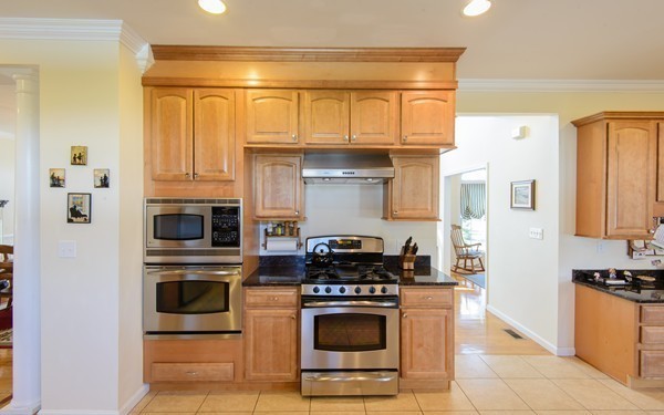 12 Stagecoach Road Lynnfield, MA 01940 - Photo 11 of 20 Gallery Image 11