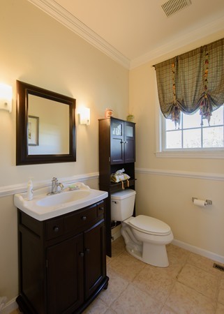 12 Stagecoach Road Lynnfield, MA 01940 - Photo 17 of 20 Gallery Image 17