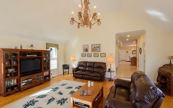 12 Stagecoach Road Lynnfield, MA 01940 - Photo 19 of 20 Gallery Image 19