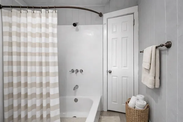 $1,200 | 28 Lydia Street, Unit 1R, Binghamton, NY 13905