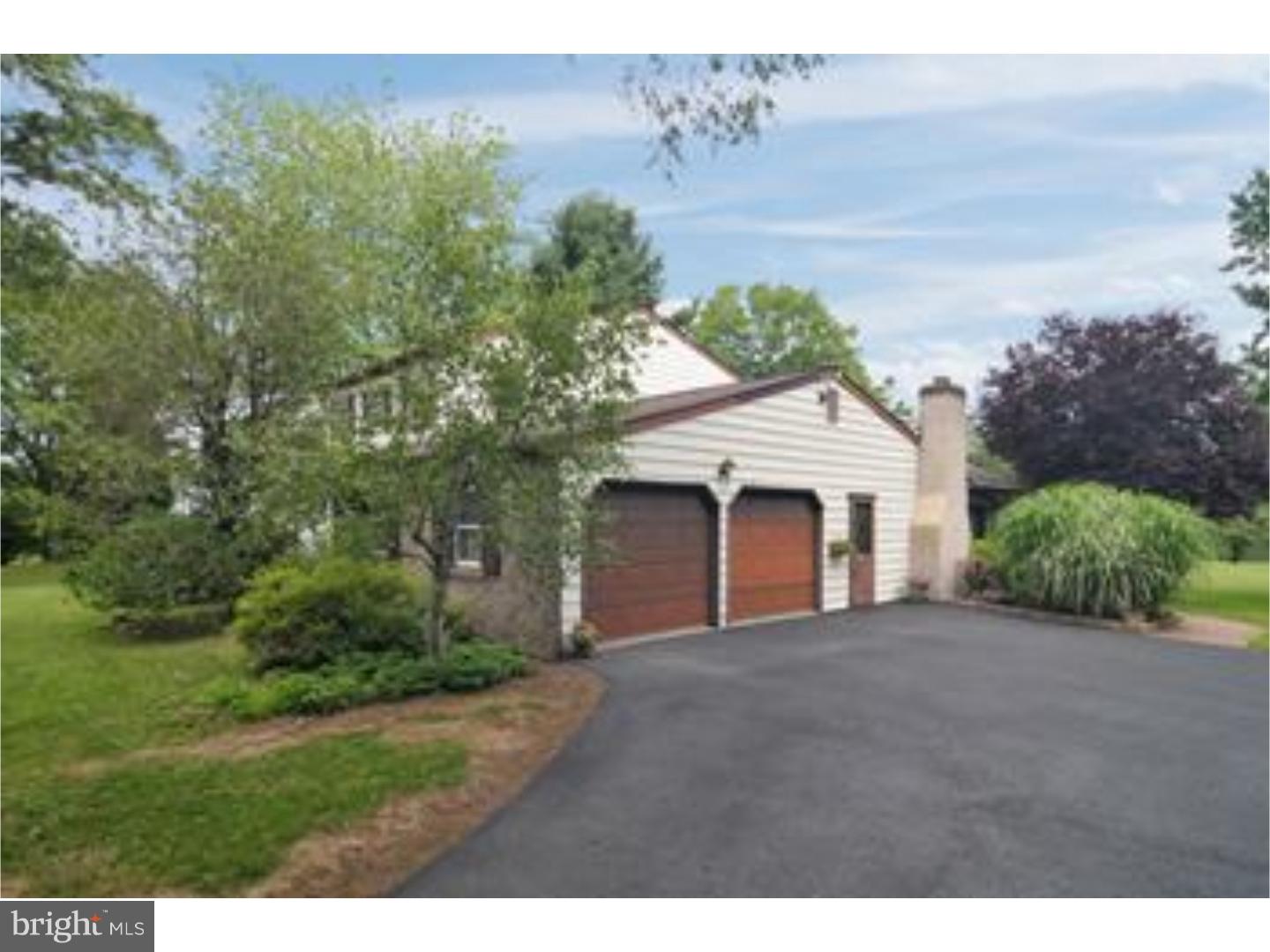 903 Ridge Road Telford, PA 18969 - Photo 3 of 25