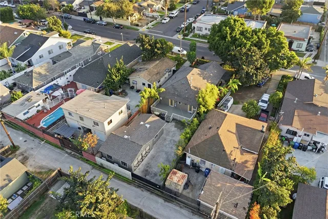 $1,249,999 | 3305 Mont Clair Street, Los Angeles, CA 90018