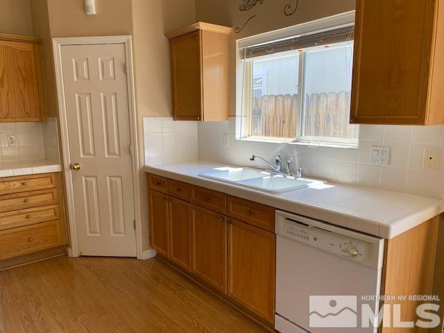 9465 Navajo Ridge Drive Reno, NV 89506 - Photo 8 of 22 Photo 8