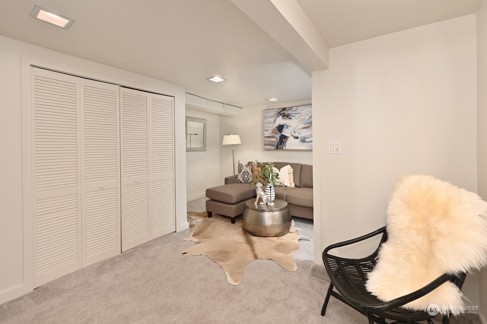 6037 Fauntleroy Way Southwest Seattle, WA 98136 - Photo 22 of 37 a living room with furniture and a window