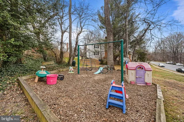 $625,000 | 9033 Piney Grove Drive, Fairfax, VA 22031