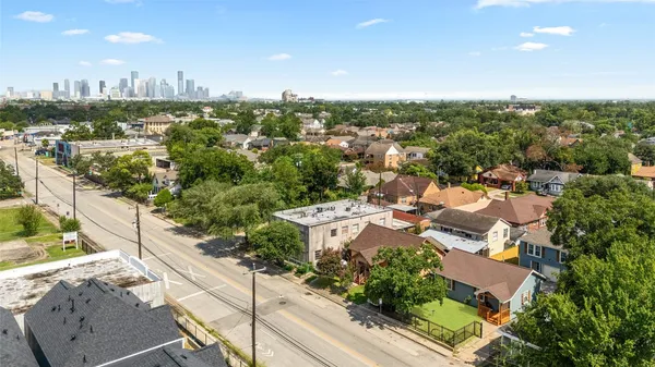 $339,900 | 5227 Lawndale Street, Houston, TX 77023