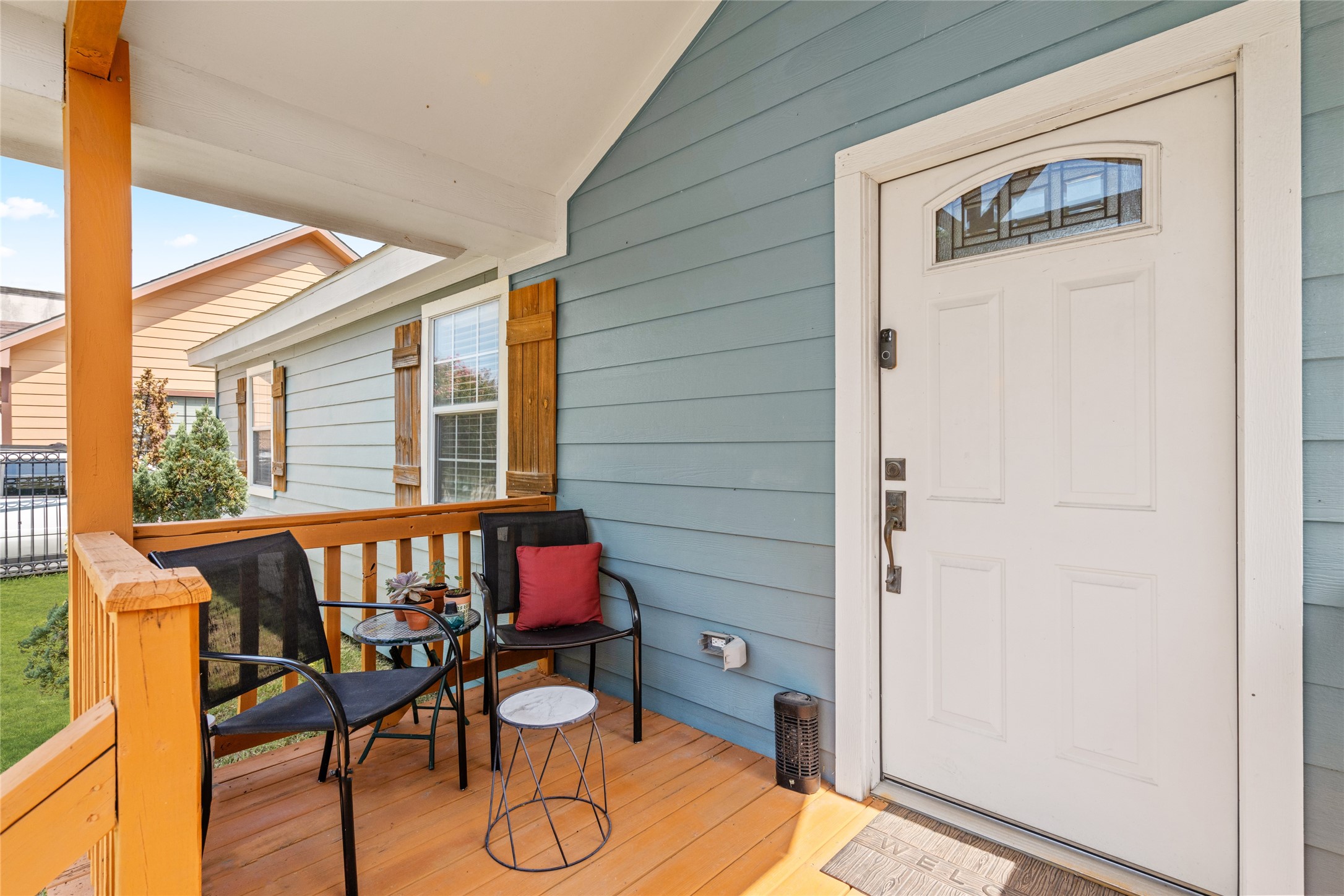 5227 Lawndale Street Houston, TX 77023 - Photo 4 of 32 a view of an outdoor space with seating area