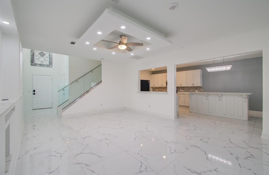 4627 Prairie Chase Drive Houston, TX 77069 - Photo 4 of 23
