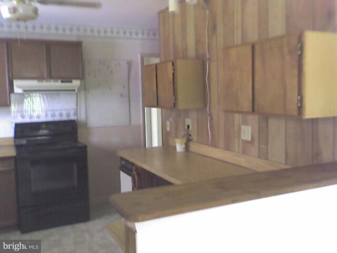 18319 Point Lookout Road Park Hall, MD 20667 - Photo 7 of 12 Lots of space!