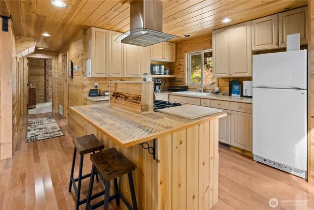 $554,950 | 131 RR Spur Road, Easton, WA 98925