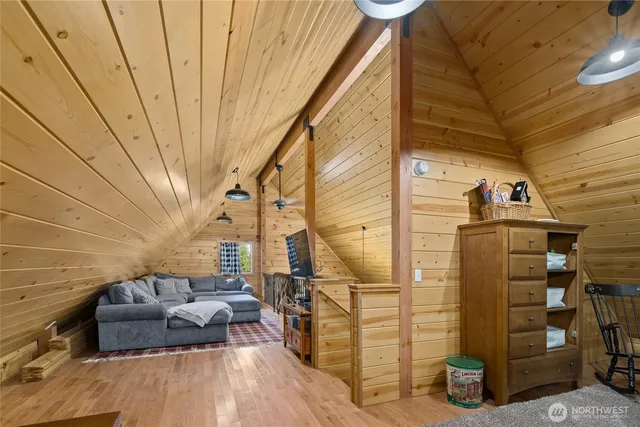 $554,950 | 131 RR Spur Road, Easton, WA 98925