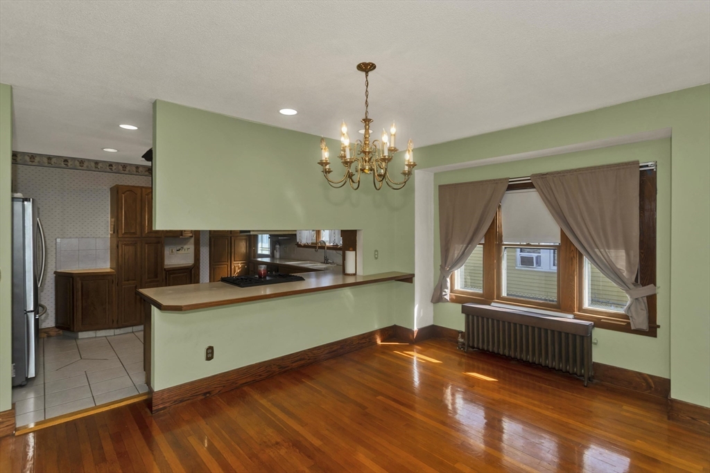 57 Lyndale Street Springfield, MA 01108 - Photo 11 of 40