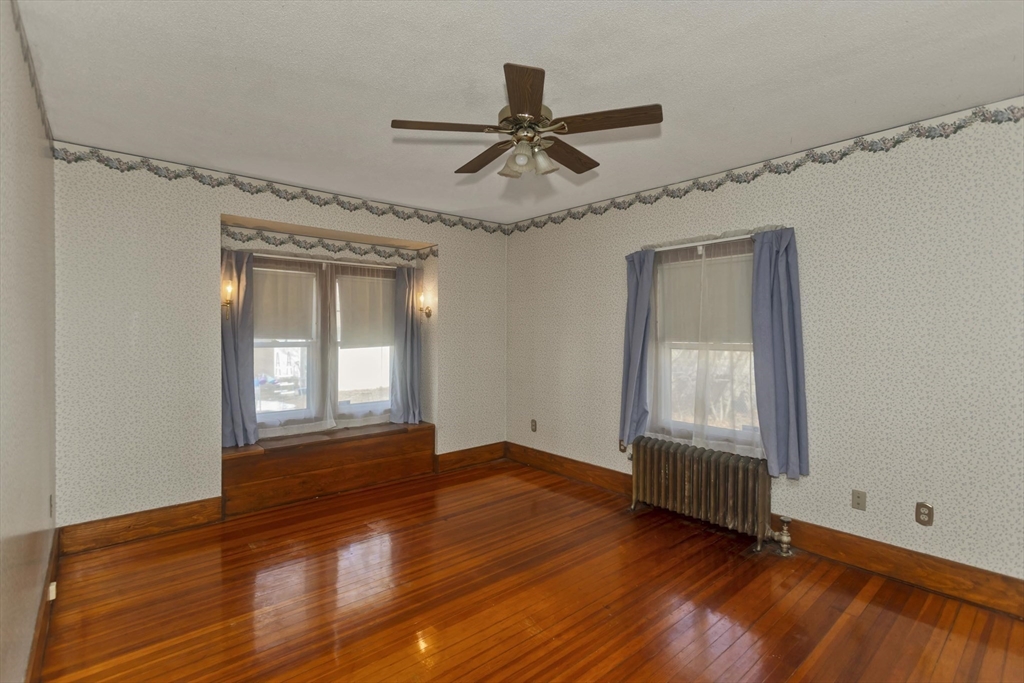 57 Lyndale Street Springfield, MA 01108 - Photo 19 of 40