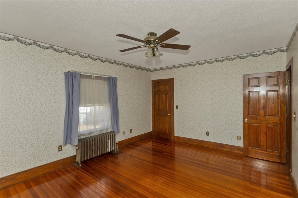 57 Lyndale Street Springfield, MA 01108 - Photo 20 of 40