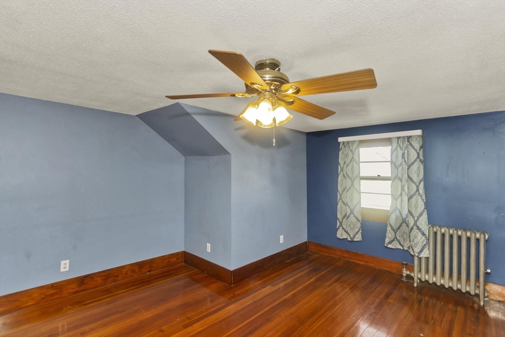 57 Lyndale Street Springfield, MA 01108 - Photo 28 of 40