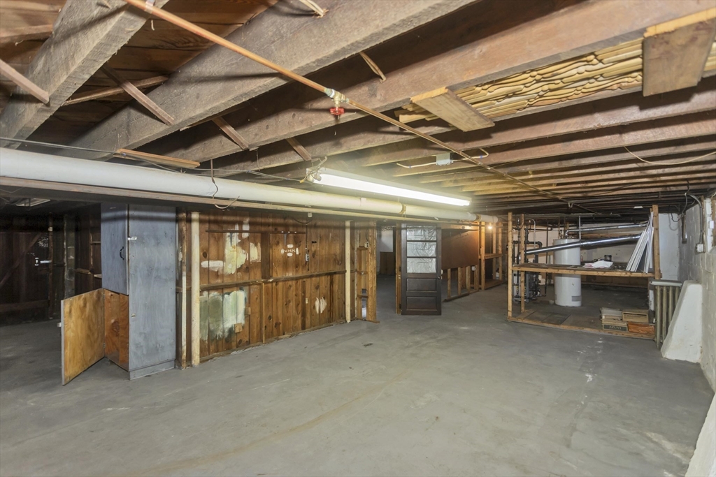 57 Lyndale Street Springfield, MA 01108 - Photo 34 of 40