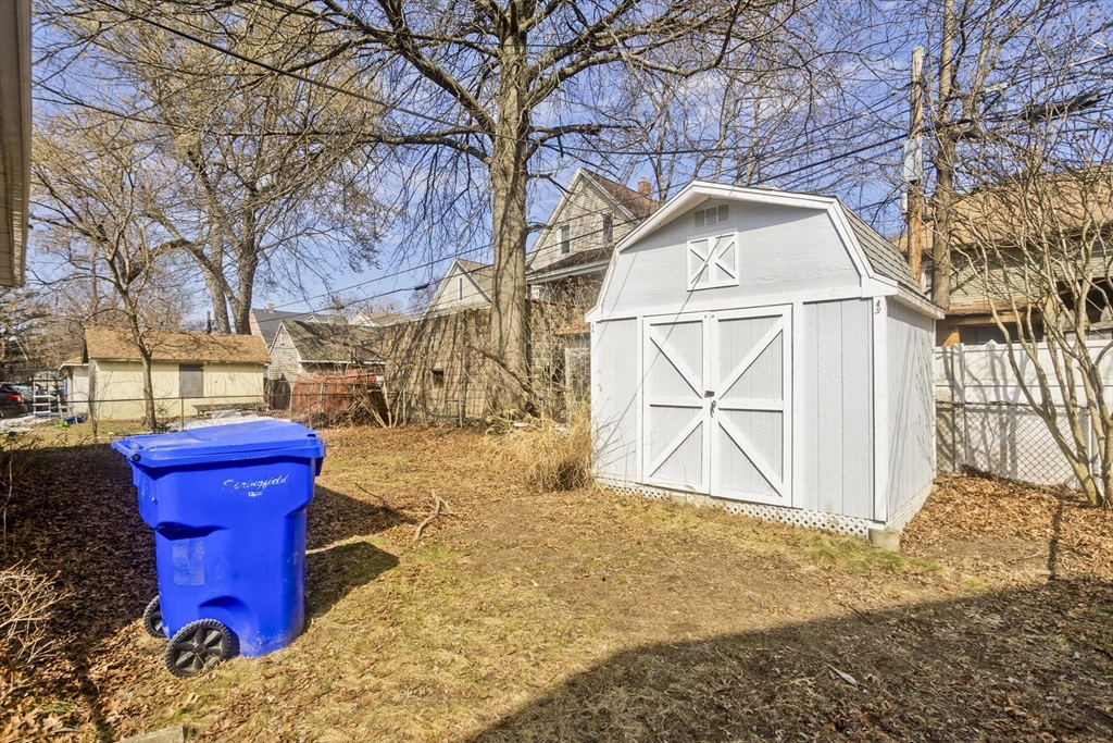 57 Lyndale Street Springfield, MA 01108 - Photo 39 of 40