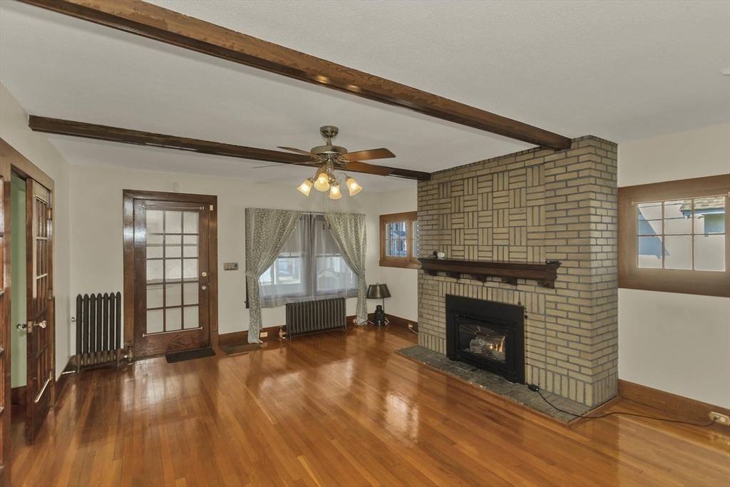 57 Lyndale Street Springfield, MA 01108 - Photo 7 of 40