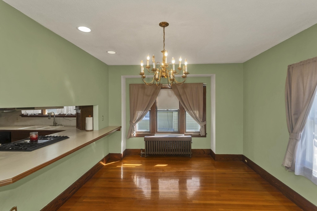 57 Lyndale Street Springfield, MA 01108 - Photo 9 of 40