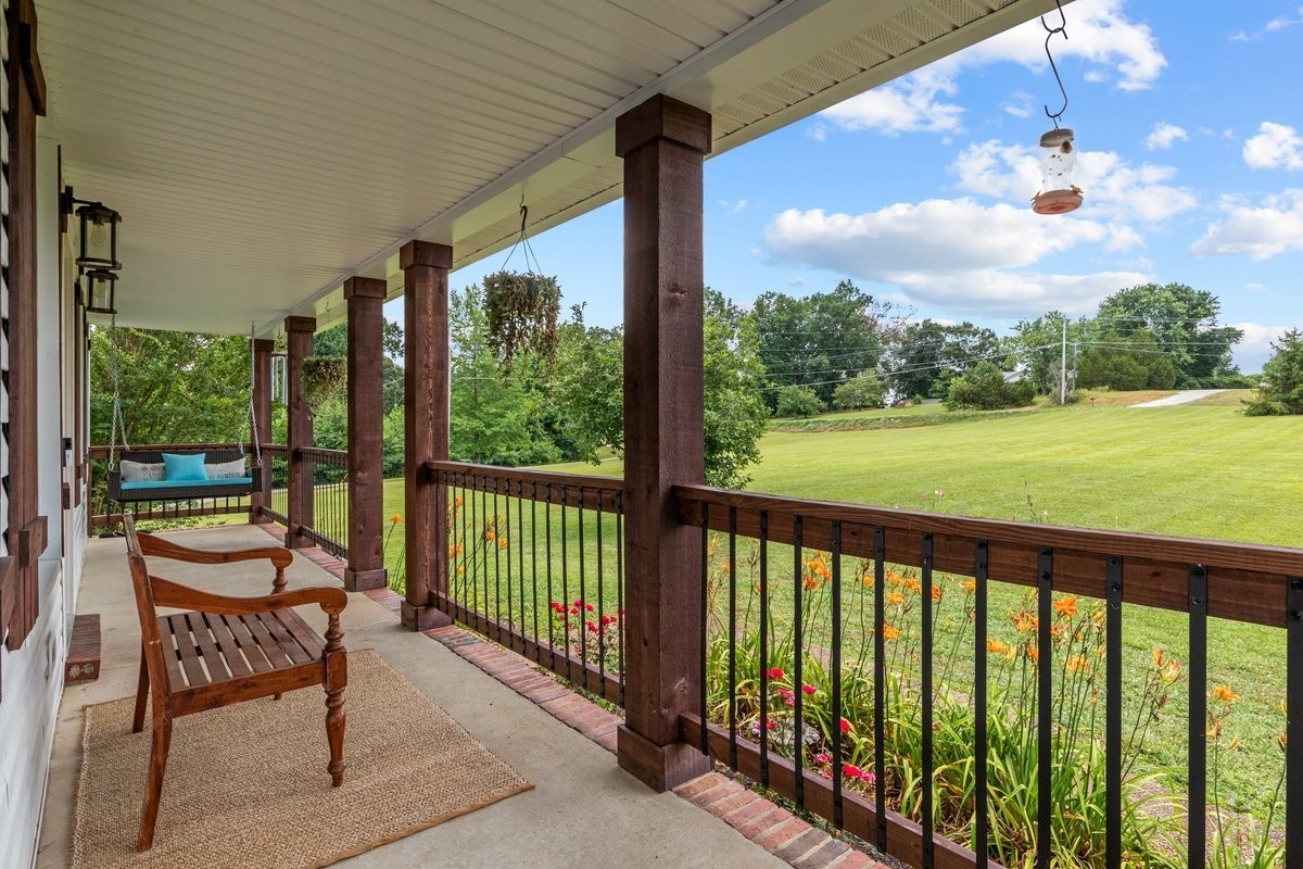 395 Murrell Road Dickson, TN 37055 - Photo 4 of 45