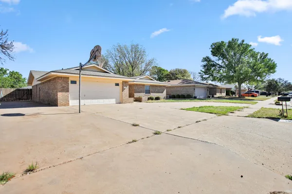$149,000 | 1303 East Waco Street, Brownfield, TX 79316