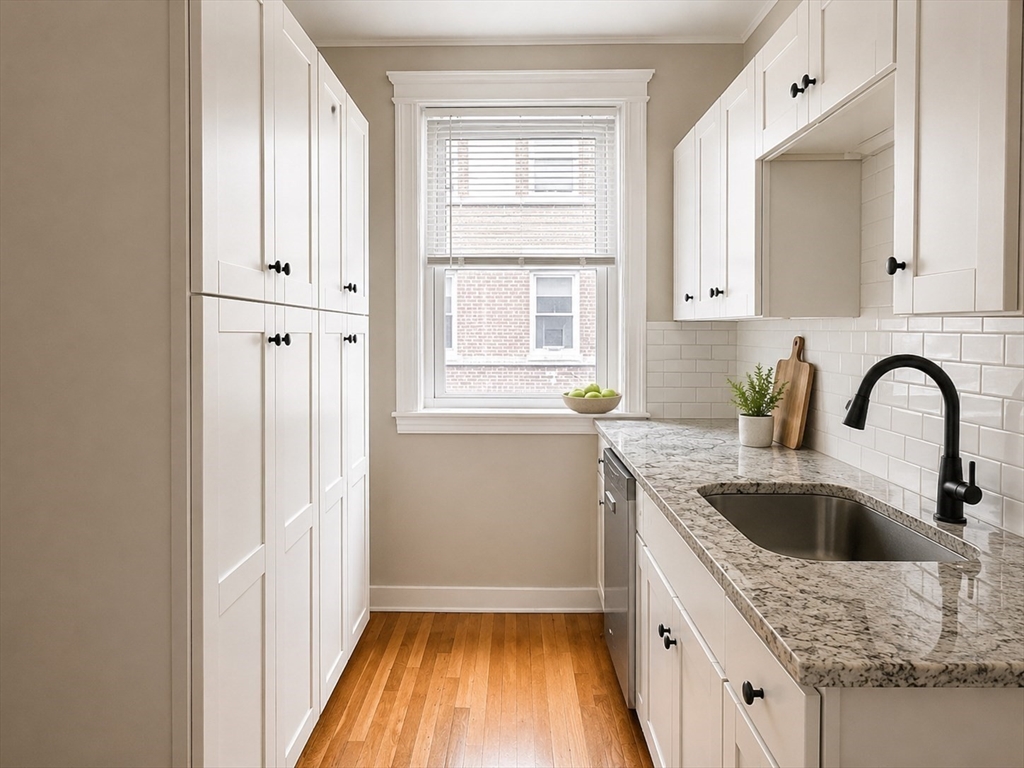 32 Summit Avenue, Unit 5 Brookline, MA 02446 - Photo 5 of 9