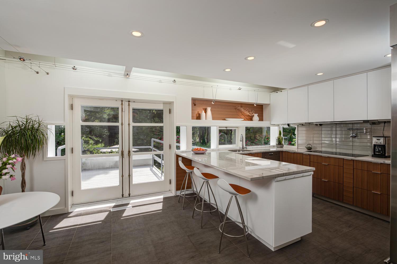 267 Riverside Drive Princeton, NJ 08540 - Photo 14 of 42 Kitchen and Breakfast Area