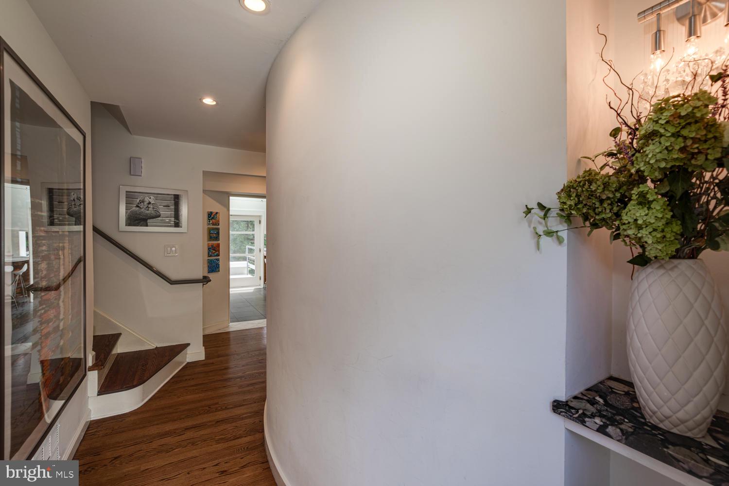 267 Riverside Drive Princeton, NJ 08540 - Photo 4 of 42 Foyer