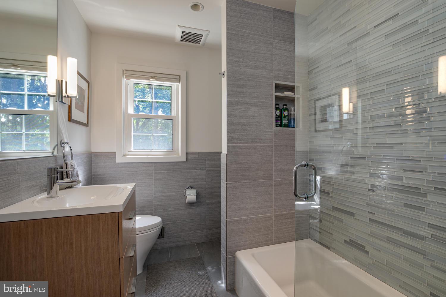267 Riverside Drive Princeton, NJ 08540 - Photo 32 of 42 Hal Bath