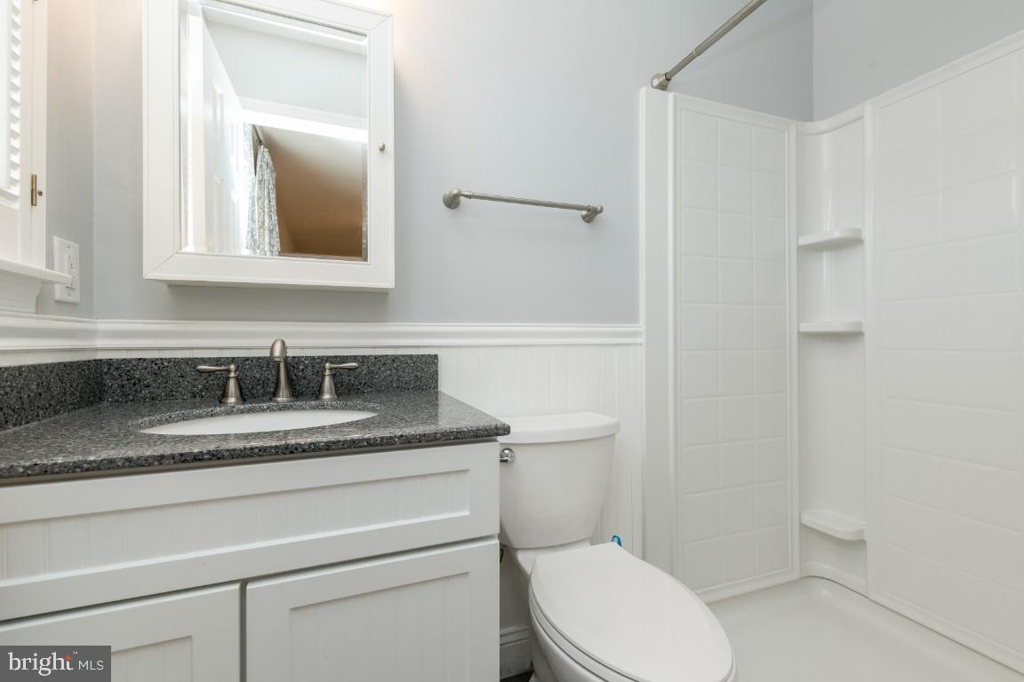 16135 York Road Sparks, MD 21152 - Photo 22 of 58 Primary Bath