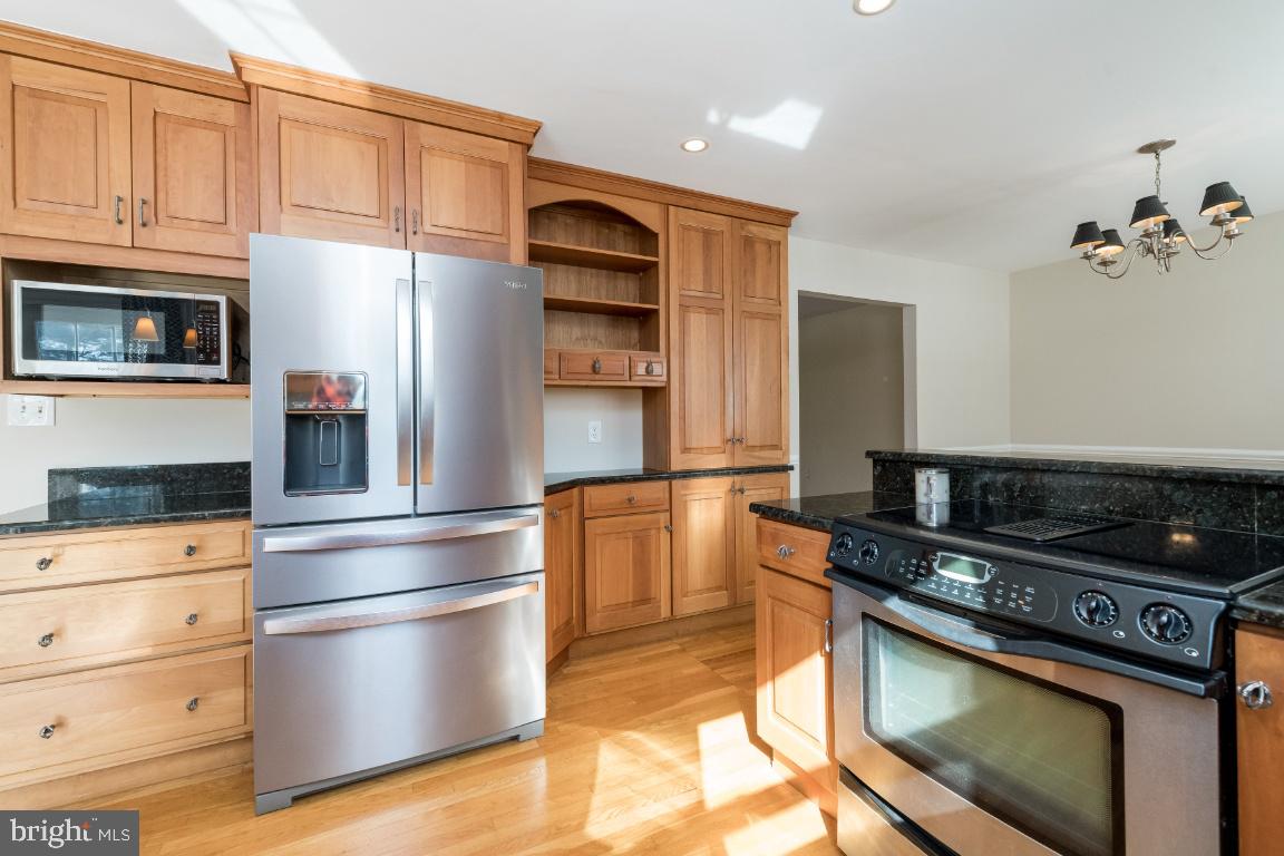 16135 York Road Sparks, MD 21152 - Photo 9 of 58 Stainless Appliances