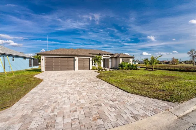 $600,000 | 855 Rotonda Circle, Rotonda West, FL 33947