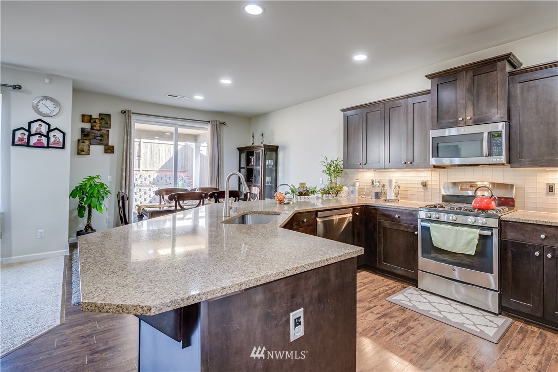 17814 Southeast 189th Street Renton, WA 98058 - Photo 3 of 31 Gallery Image 3