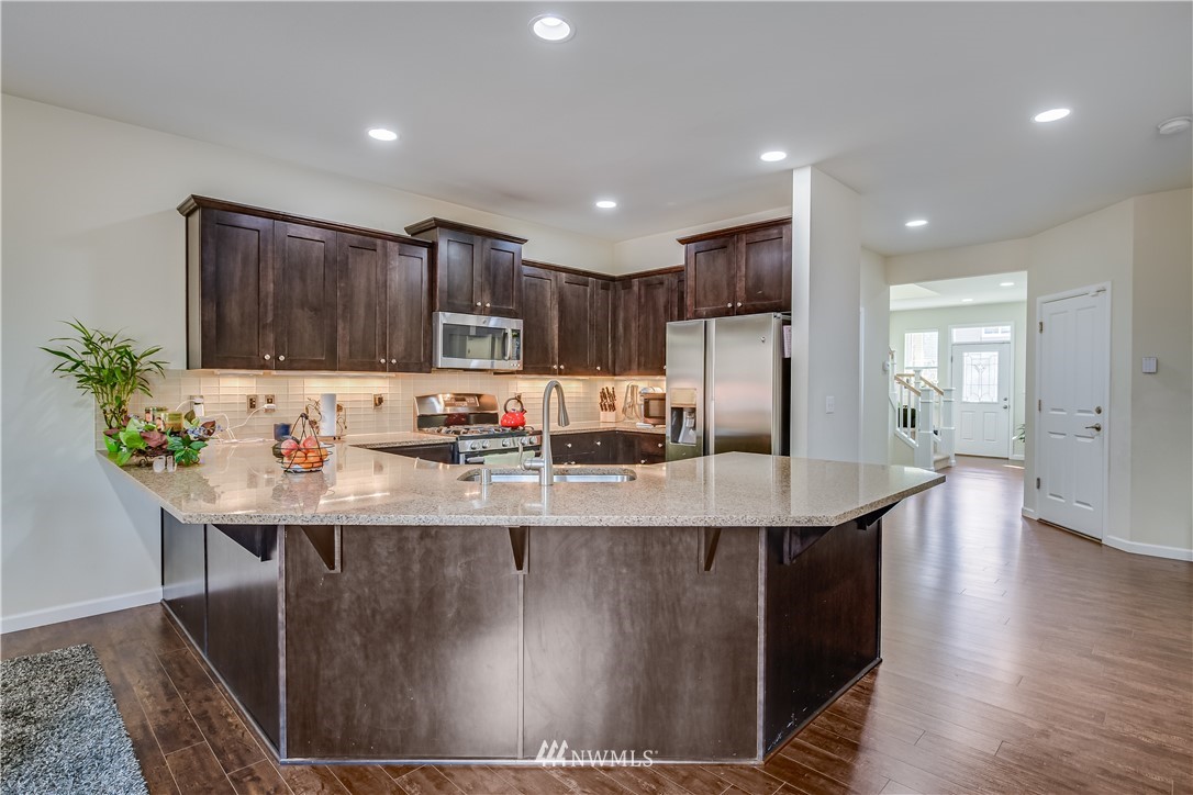 17814 Southeast 189th Street Renton, WA 98058 - Photo 4 of 31 Gallery Image 4